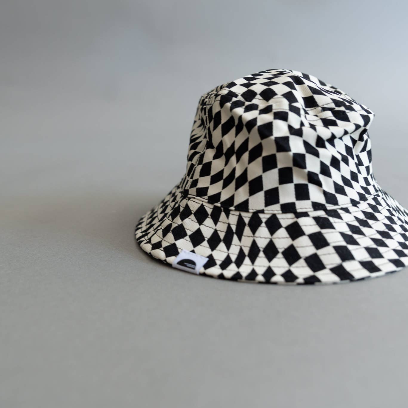 Wavy Checker Bucket Hat